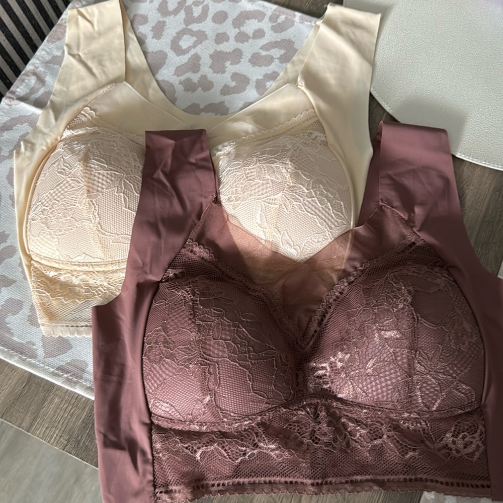 2 New Seamless Padded Brallets